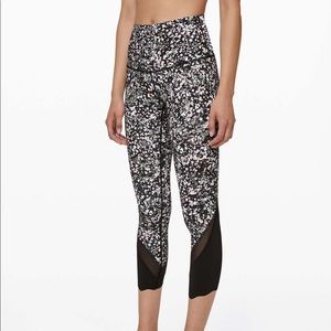 Lululemon Wunder Under Crop II Roll Down Scallop